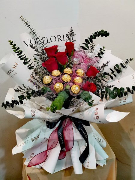 Voe Florist Melaka malaysia - chocolate-bouquets