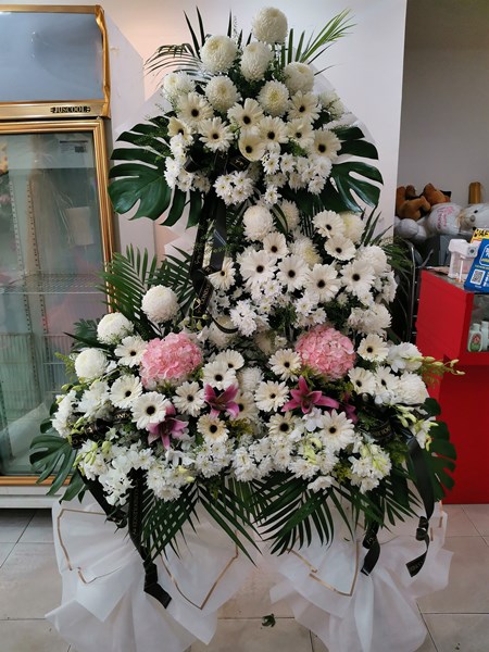 Voe Florist Melaka malaysia - Sympathy / Condolences